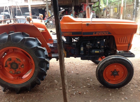 แทรกเตอร์คูโบค้า  26 แรง สภาพดีเยี่ยม พร้อมใช้งาน เดิมๆทั้งคัน นำไปใช้แล้วไม่ผิดหวัง