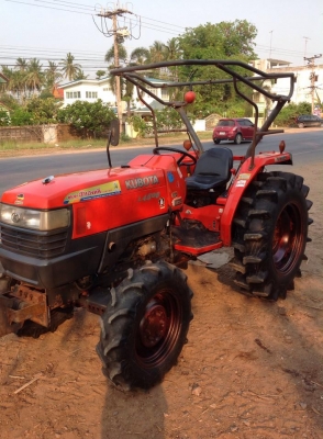แทรกเตอร์คูโบค้า  L4508  โฟววิน สภาพดีเยี่ยม พร้อมใช้งาน เดิมๆทั้งคัน นำไปใช้แล้วไม่ผิดหวัง