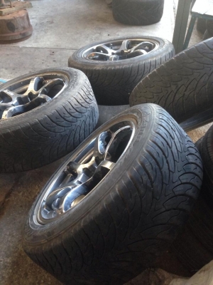 ขายล้อ RG-2 ขอบ20 6รู กว้าง9.5 พร้อมยาง  ปี11  ถูกๆครับ 17000.-