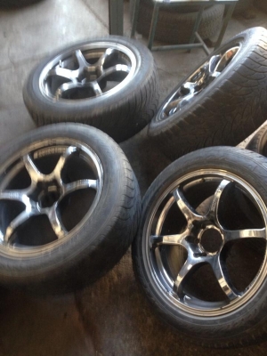 ขายล้อ RG-2 ขอบ20 6รู กว้าง9.5 พร้อมยาง  ปี11  ถูกๆครับ 17000.-