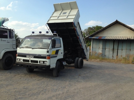 ***ขายแล้วครับขอบคุณ Truck2hand ขาย6ล้อดั๊มดินสวยๆ ISUZU 115 ห้างแท้ตัวแรกปี33 (คัสซี7xxx) เกียร์ยาว เครื่อง4BD1 115เครื่องดี แน่นแรง ช่วงล่างFหลัง หน้า6น็อต คัสซีดีสวยไม่ปะไม่ดาม กระบะดั๊มเหล็ก3.60ม.สภาพสวยพื้นสวยข้างสวย ดั๊มยิงหลัง หัวเก๋งสวยภายในดีคอนโ ***ขายแล้วครับขอบคุณ Truck2hand ขาย6ล้อดั๊มดินสวยๆ ISUZU 115 ห้างแท้ตัวแรกปี33 (คัสซี7xxx) เกียร์ยาว เครื่อง4BD1 115เครื่องดี แน่นแรง ช่วงล่างFหลัง หน้า6น็อต คัสซีดีสวยไม่ปะไม่ดาม กระบะดั๊มเหล็ก3.60ม.สภาพสวยพื้นสวยข้างสวย ดั๊มยิงหลัง หัวเก๋งสวยภายในดีคอนโ