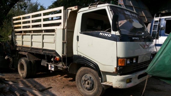 ***ขายแล้วครับขอบคุณ Truck2hand ขาย6ล้อดั้ม HINO KM777 117แรง เครื่องเดิมเกียร์เดิม WO4D 117แรง เครื่องดี แรงดี ไม่เยิ้ม ช่วงล่างF หน้าHINO หลังF ISUZU คัสซีสวยเดิม ไม่ปะไม่ดาม ไม่บวม กระบะดั้มเหล็ก 5ตัน 3.80 ม. ยิงหน้า สภาพดี พื้นโอเค ข้างดี มีผุนิดๆ มีค ***ขายแล้วครับขอบคุณ Truck2hand ขาย6ล้อดั้ม HINO KM777 117แรง เครื่องเดิมเกียร์เดิม WO4D 117แรง เครื่องดี แรงดี ไม่เยิ้ม ช่วงล่างF หน้าHINO หลังF ISUZU คัสซีสวยเดิม ไม่ปะไม่ดาม ไม่บวม กระบะดั้มเหล็ก 5ตัน 3.80 ม. ยิงหน้า สภาพดี พื้นโอเค ข้างดี มีผุนิดๆ มีค