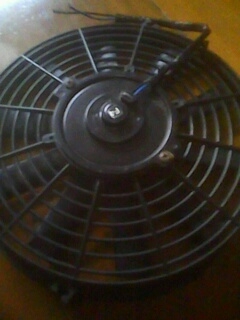ขายพัดลมระบายความร้อนใบกล้วย แรง ๆ  คับ 500บาท