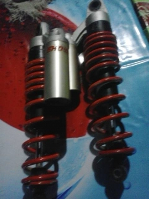 ขายโช๊คอัพ Super 4 แท้  ลดราคาหาเงินเที่ยวปีใหม่ 3000 คับ