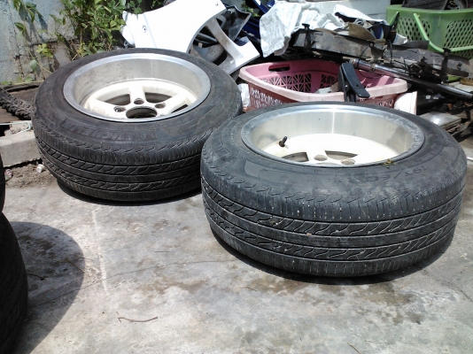 ขายแม็ก เรโทร ออฟ กว้าง8นิ้ว 6รูครับ รวมยางครับ ยาปี10