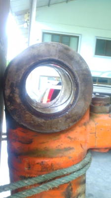 กระบอกอาร์ม(กระบอกบนสุด) รถแบคโฮ ฮิตาชิ อีเอ๊กซ์ ๒๐๐ ขีด ๒ ครบชุด