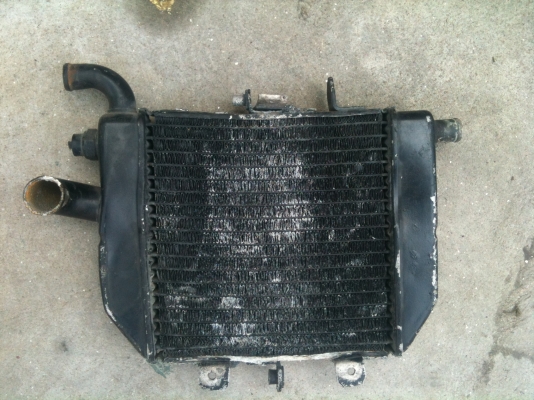 ขายแฟริ่งเดิมๆ nc30 ท่อพร้อมปลาย โช๊ดหน้า ปั๊มบนล่าง และ พักเท้า หม้อน้ำ VFR800