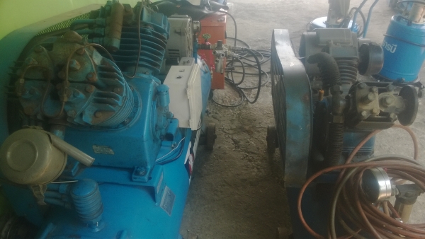 ปั้มลม4สูบ 7.5แรง MEIJI OSAKA JAPAN ปั้มลม4สูบ 7.5แรง MEIJI OSAKA JAPAN