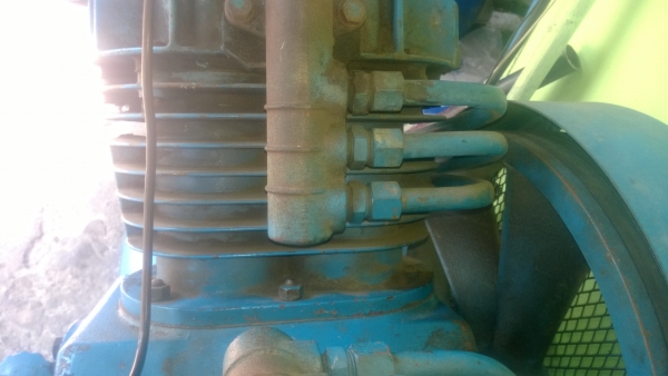 ปั้มลม4สูบ 7.5แรง MEIJI OSAKA JAPAN ปั้มลม4สูบ 7.5แรง MEIJI OSAKA JAPAN