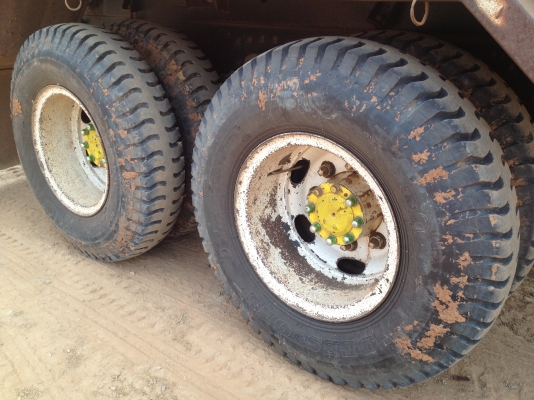 ขายรถ 10ล้อ ดั้ม สามมิตร  ปี 48