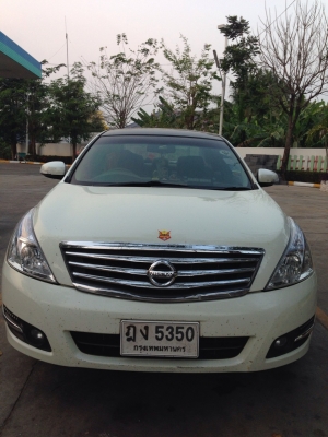 ขายดาวน์ เทียน่า สีขาว v6 250 ตัวท๊อป