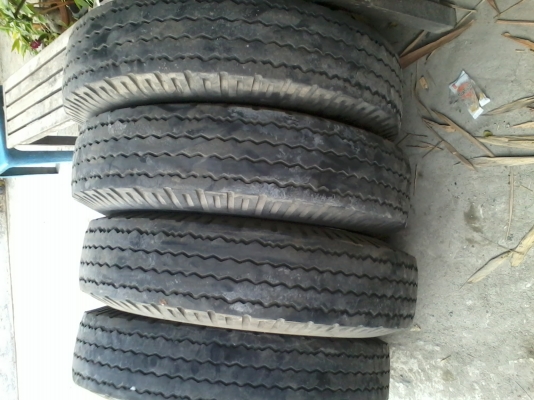 ขายยาง700ขอบ16บริดสโตน จำนวน 4 เส้น