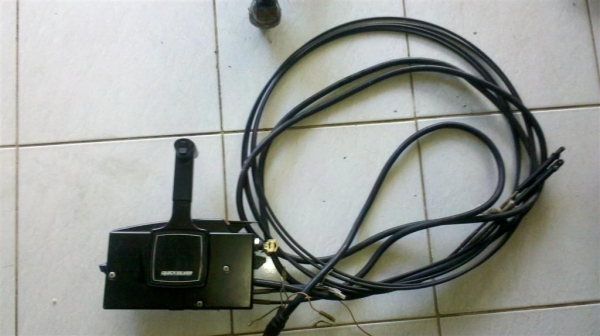 คอนโทรล Mercury ครบชุด พร้อมสาย 14ฟุต 8000 บาท