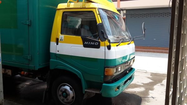 มาอีกแล้วครับ HINO FC 2WHLA 120แรง 5.5เมตร ห้างแท้ ยางเลเดี้ยน6เส้นเต็ม แอร์หนาว  เครื่องแน่น คัซซีกริ๊บ