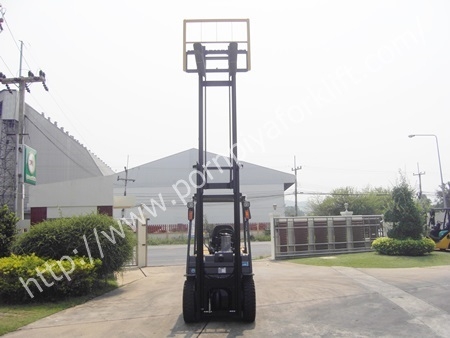 จำหน่ายรถ Forklift TCM FHD30T3A จำหน่ายรถ Forklift TCM FHD30T3A
