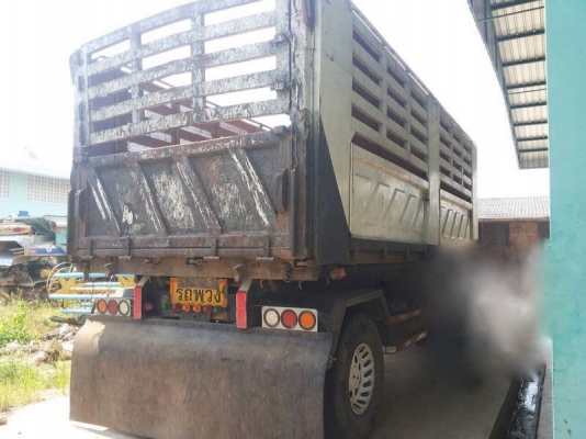 ขายหาง สามมิต  2 เพลา. ปี 48  สนใจติดต่อ 081 - 6079515