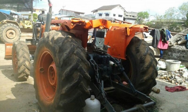 ขาย รถไถ โตโยต้า.  8030  ( ขายคู่ )  สนใจติดต่อ 081 - 6079515