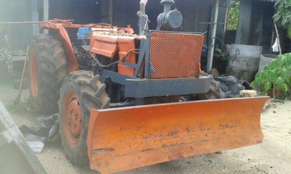 ขาย รถไถ โตโยต้า.  8030  ( ขายคู่ )  สนใจติดต่อ 081 - 6079515