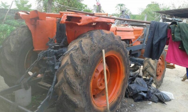 ขาย รถไถ โตโยต้า.  8030  ( ขายคู่ )  สนใจติดต่อ 081 - 6079515