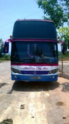 รถ ทัวร์เบนซ์  6 ล้อ 320 แรงม้า.  สนใจติดต่อ 081 - 6079515