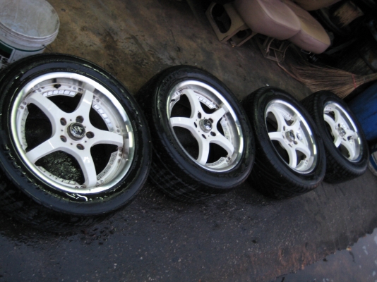 ขายแม็ก17 พร้อมยาง 215 55 17 5รู 114