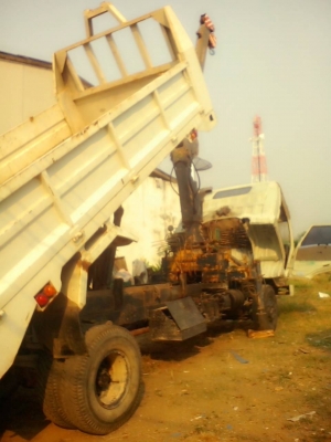 ดั้มพร้อมเครน3ตันหกล้อhino779รถแท้ห้างช่วงยาว5.50เมตรสภาพสวยแจ่มๆไม่มีทื่ติเล่มพร้อมชุดโอนครบ