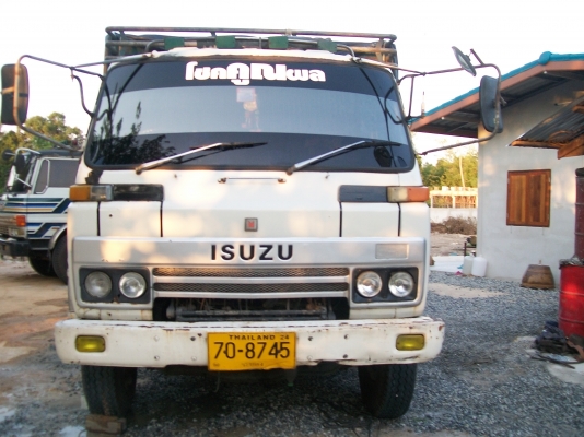 ขายรถสิบล้อ เครื่อง ROCKY 175 เกียร์ HO ช่วงล่างใหญ่ ของ MITSU คานหน้า JUMBO เบรกทิ๊ฟฟี่ ถังลมแสตนเลสของ MITSU ครัชลม หัวจั้มโบ้เก่าจากญี่ปุ่น แชชซีสวย แอร์เย็นช่ำ กระบะพื้นเรียบพึ่งต่อมาใหม่ เครื่องพึ่งทำมาเกือบแสน ยางสวย 10 เส้น