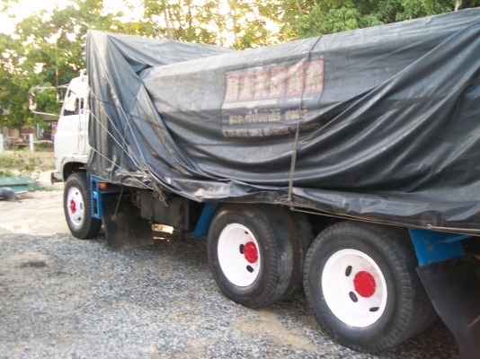 ขายรถสิบล้อ เครื่อง ROCKY 175 เกียร์ HO ช่วงล่างใหญ่ ของ MITSU คานหน้า JUMBO เบรกทิ๊ฟฟี่ ถังลมแสตนเลสของ MITSU ครัชลม หัวจั้มโบ้เก่าจากญี่ปุ่น แชชซีสวย แอร์เย็นช่ำ กระบะพื้นเรียบพึ่งต่อมาใหม่ เครื่องพึ่งทำมาเกือบแสน ยางสวย 10 เส้น