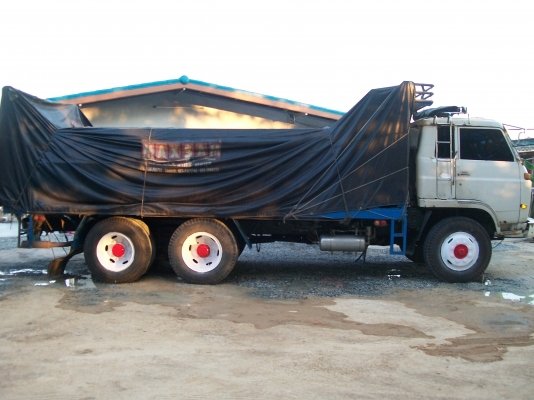 ขายรถสิบล้อ เครื่อง ROCKY 175 เกียร์ HO ช่วงล่างใหญ่ ของ MITSU คานหน้า JUMBO เบรกทิ๊ฟฟี่ ถังลมแสตนเลสของ MITSU ครัชลม หัวจั้มโบ้เก่าจากญี่ปุ่น แชชซีสวย แอร์เย็นช่ำ กระบะพื้นเรียบพึ่งต่อมาใหม่ เครื่องพึ่งทำมาเกือบแสน ยางสวย 10 เส้น