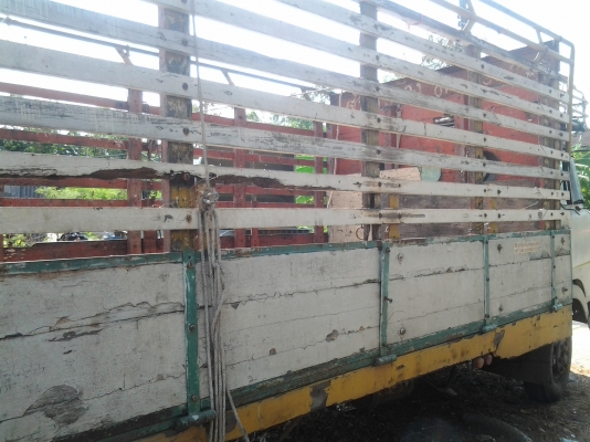 ขาย6ล้อ ฮีโน่กระบะยาว 5 เมตร KM350 เครื่องDM100 ทะเบียนเพิ่งต่อครับ ขาย 160000