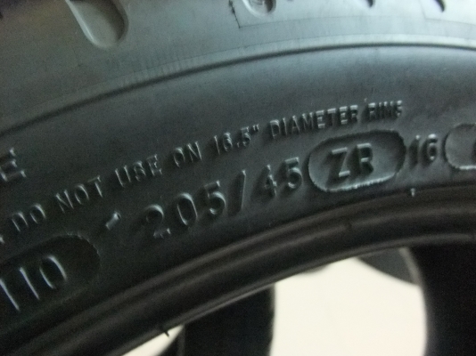 ยาง michelin 205/45/16 ปี10 ยาง michelin 205/45/16 ปี10