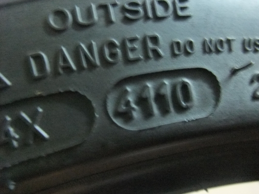 ยาง pirelli 265/65/17 ปี11