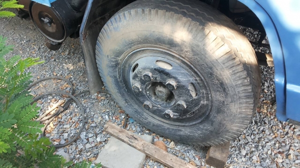 **275,000 บ.ต่อรอง**ขาย 6ล้อประกอบ110 ISUZU NPR57L 4BE1 110แรงฝาดำ เครื่องดี แน่นดี แรง ช่วงล่าง115 6น็อต หน้า-หลัง คัสซีดี ไม่ปะไม่ดาม สาดสีมาใหม่ กระบะพื้นไม้คอกไม้สภาพดี ไม่ผุ หัวเก๋งดี ภายในโอเค ไม่ผุ พ.พาวเวอร์ ยางดี6เส้น พร้อมใช้ พร้อมลุยงาน ม.79 เอ