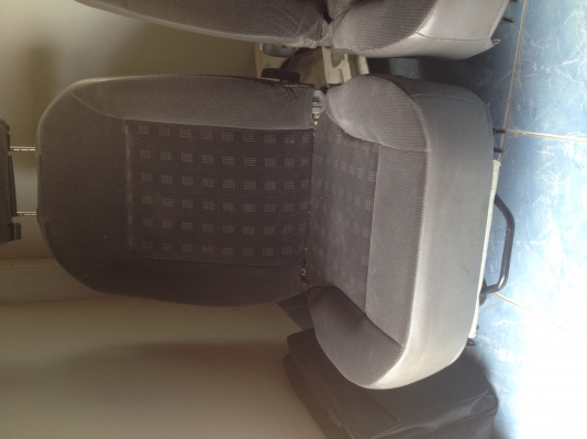 ขายเบาะคู่หน้า isuzu d-max ปี 2003