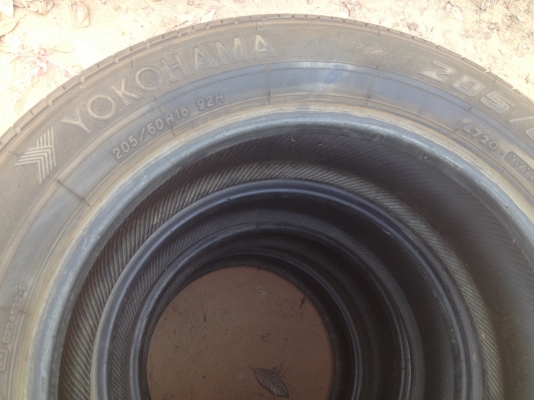 ขายยาง Yogohama 205 60 16 สภาพสวยๆเลยครับ ขายยาง Yogohama 205 60 16 สภาพสวยๆเลยครับ