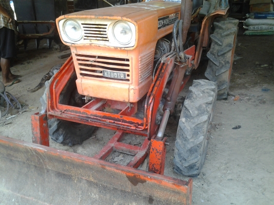 ขายรถไถ20แรงราคาถูกสภาพสวยเครื่องฟิตโฟวินมีดันหน้า ขายรถไถ20แรงราคาถูกสภาพสวยเครื่องฟิตโฟวินมีดันหน้า