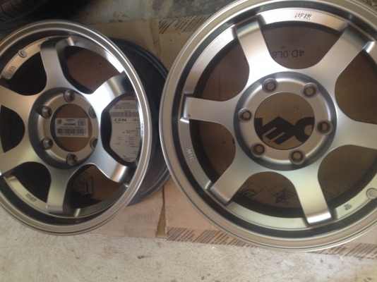 ขายล้อแม็ก TE 37 ขอบ 16 พร้อมยาง michelin  215 65 16  สภาพสวยครับ