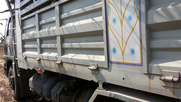 **1,320,000 บ.ต่อรอง**ขาย10ล้อ2เพลาดั้ม(แม่เดี่ยว) HINO FM3MNLD M10C 240HP เครื่องเดิมเกียร์เดิม M10C 240แรง เครื่องแน่นแรงดี ช่วงล่างเดิมคัสซีสวยไม่ปะไม่ดามไม่มีบวม กระบะดั้มเหล็ก10ตันสภาพดี พื้นดีข้างดีไม่ผุ หัวเก๋งเดิมๆ ภายในสวยคอนโซลครบ แอร์ พ.พาวเวอร