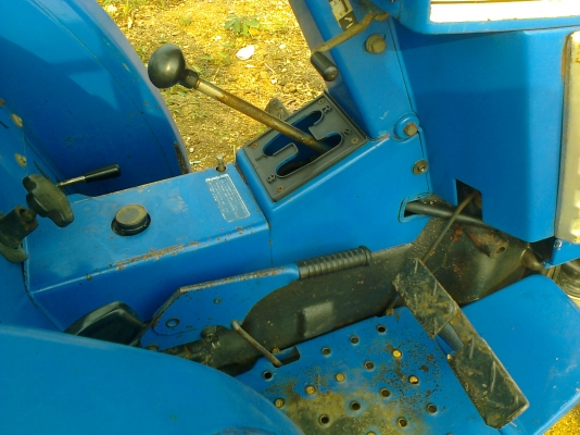 ขาย ISEKI   TL   2100    21  แรงม้า  4WD  สภาพเดิมๆ พร้อมใช้ ต่อรองได้