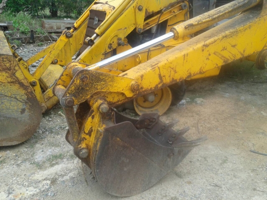 ขายแทร็กเตอร์ JCB ยกคัน หรืออะไหล่ก็ได้