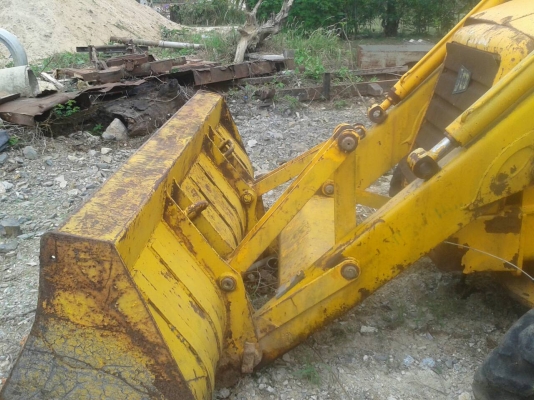 ขายแทร็กเตอร์ JCB ยกคัน หรืออะไหล่ก็ได้