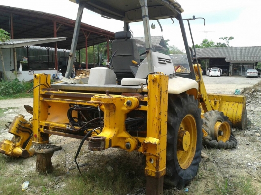 ขายแทร็กเตอร์ JCB ยกคัน หรืออะไหล่ก็ได้