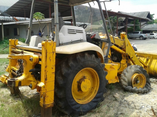 ขายแทร็กเตอร์ JCB ยกคัน หรืออะไหล่ก็ได้