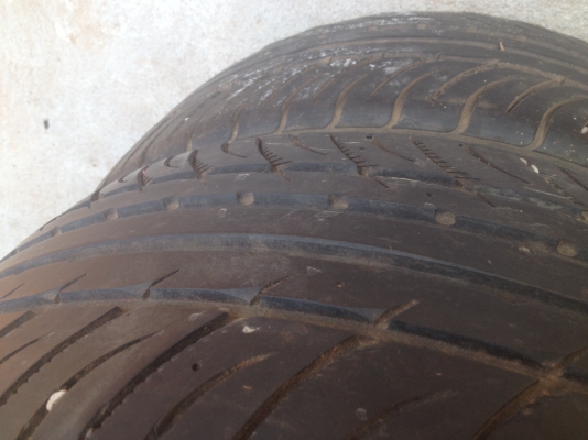 ขายยาง 205/45/17 4 เส้น