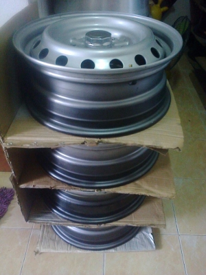 กระทะไททัลขอบ16 6รูใหม่ๆมี4ลูกซื้อแยกเป็นคู่ก็ขายคับ