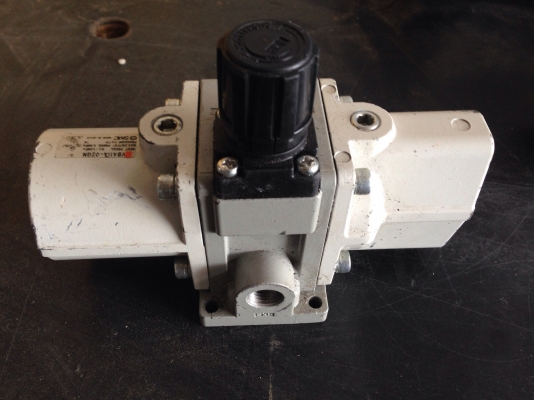 ขายอุปกรณ์ เพิ่มแรงดันลม SMC สภาพสวย ขนาดการใช้งานตามเพจครับ มีหลายตัว