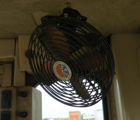 รถเกรด Caterpillar 140H #2ZK01248 จากอเมริกา ชั่วโมงการทำงานน้อย นำเข้าเองจากอเมริกาค่ะ