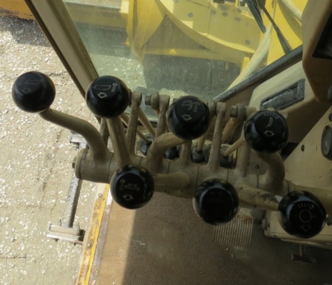 รถเกรด Caterpillar 140H #2ZK01248 จากอเมริกา ชั่วโมงการทำงานน้อย นำเข้าเองจากอเมริกาค่ะ