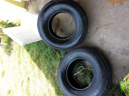 ขายยาง XCD215r14..กลางปี 12(ขายแล้วครับ..ส่งไป ปราจีนบุรี)