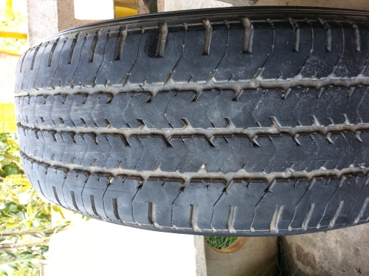 ขายยาง XCD215r14..กลางปี 12(ขายแล้วครับ..ส่งไป ปราจีนบุรี)